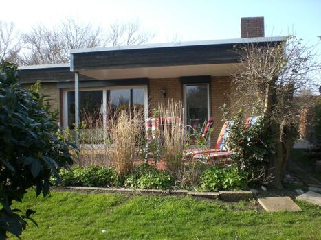 Garten mit Blick auf Terrasse
