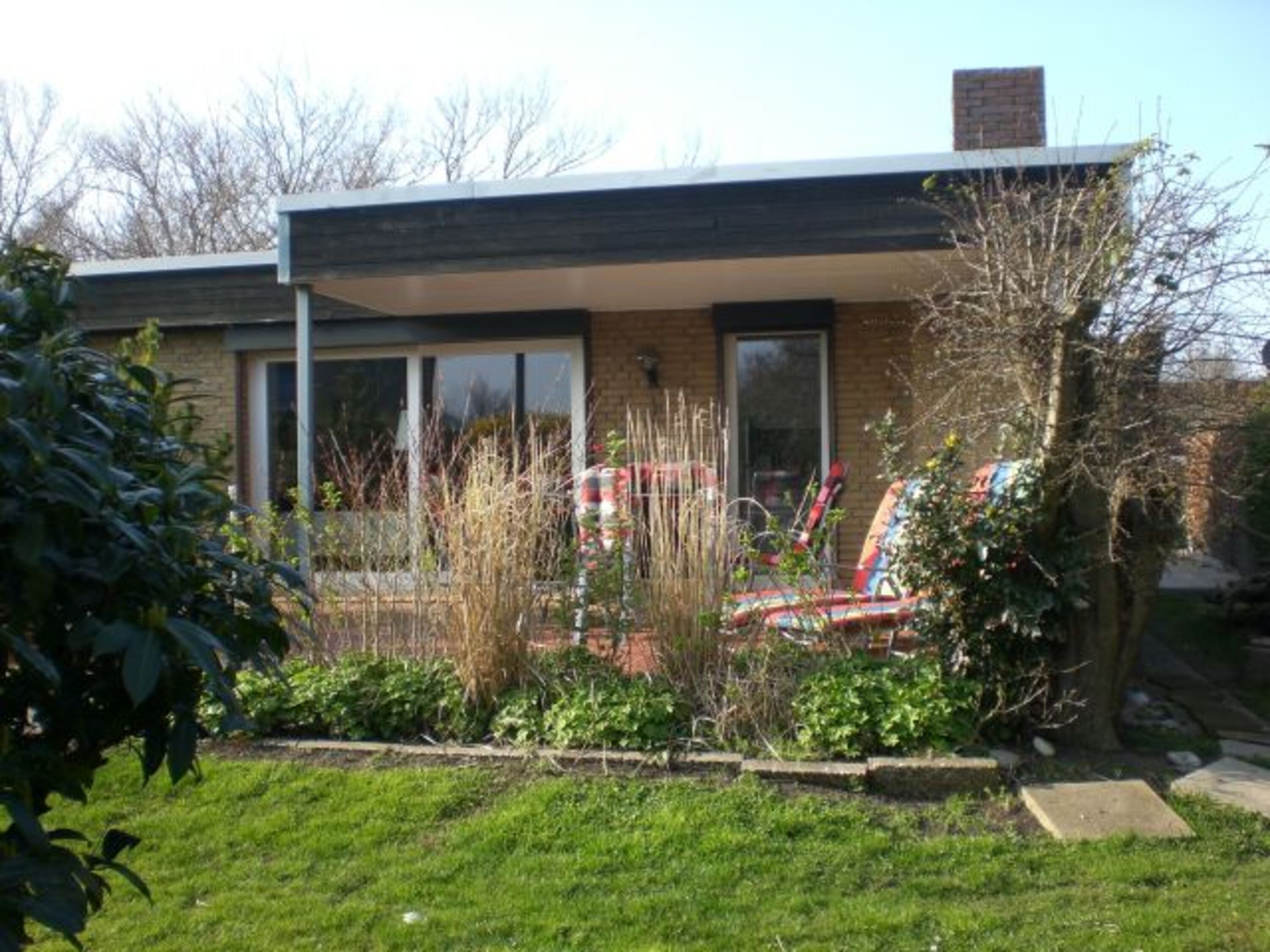 Garten mit Blick auf Terrasse