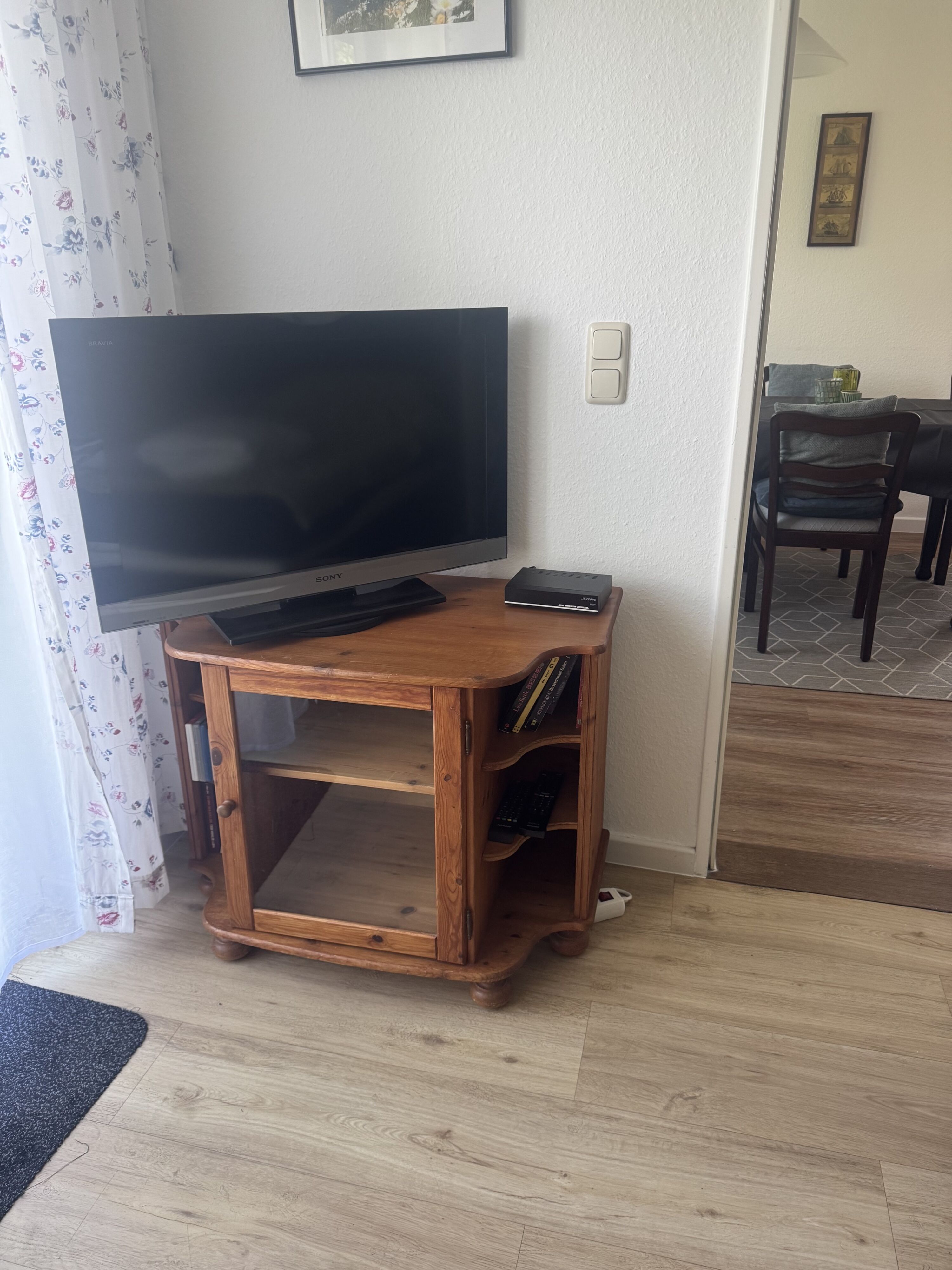 Schlafzimmer 3 hinten links mit Fernseher