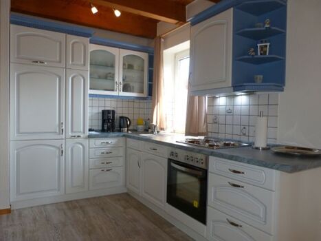 Vollständig ausgestattete Küche