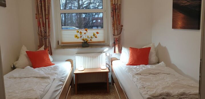 3.Schlafzimmer mit 2 Einzelbetten 