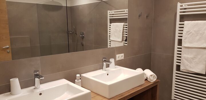 Badezimmer Ferienwohnung KALTERN