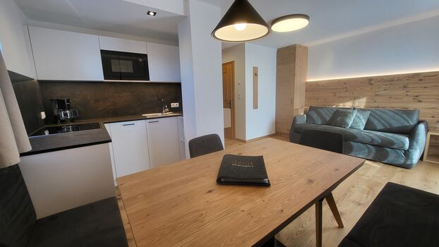 NEU Appartment MERAN Wohnraum