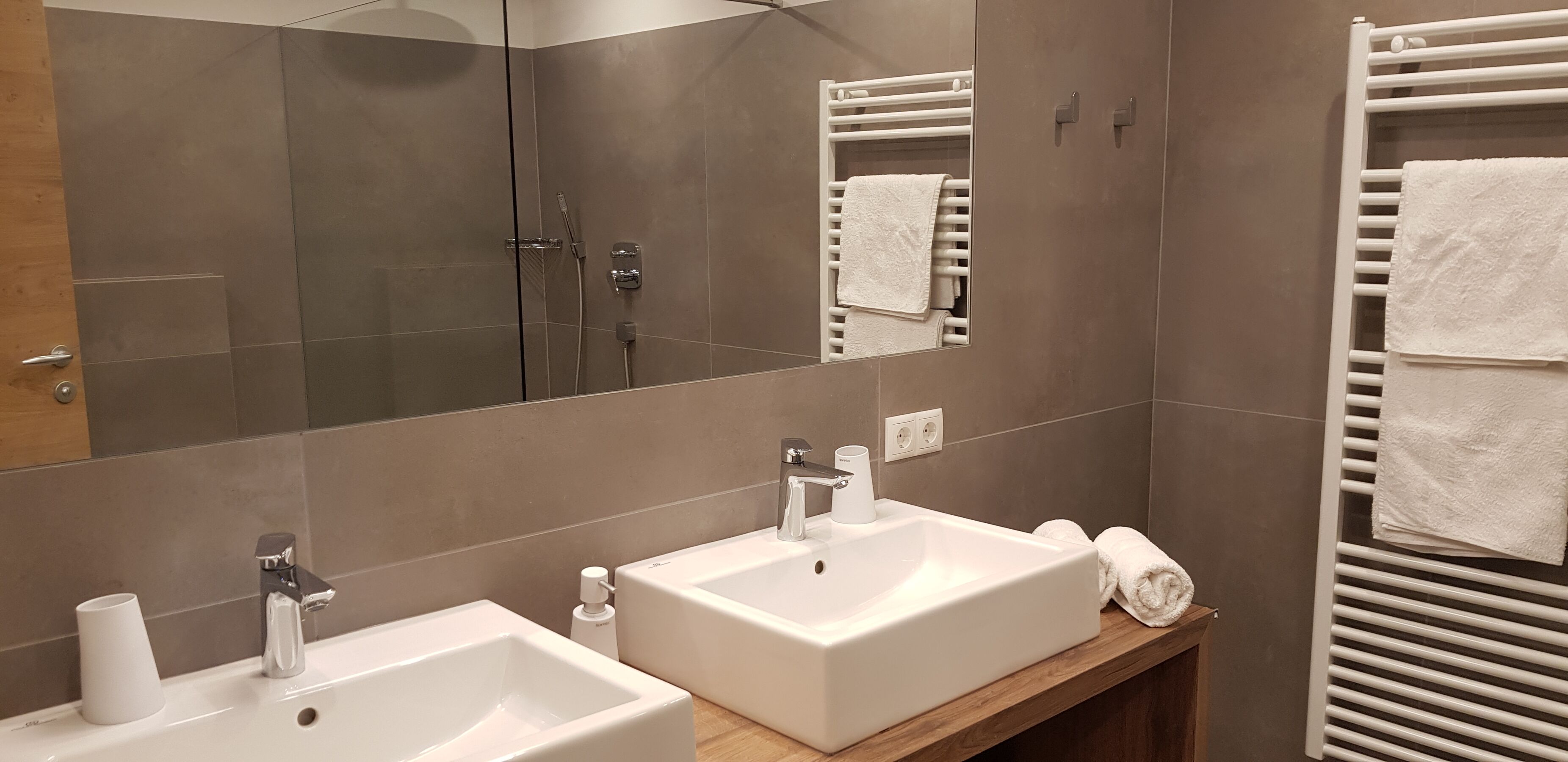 Badezimmer Ferienwohnung KALTERN