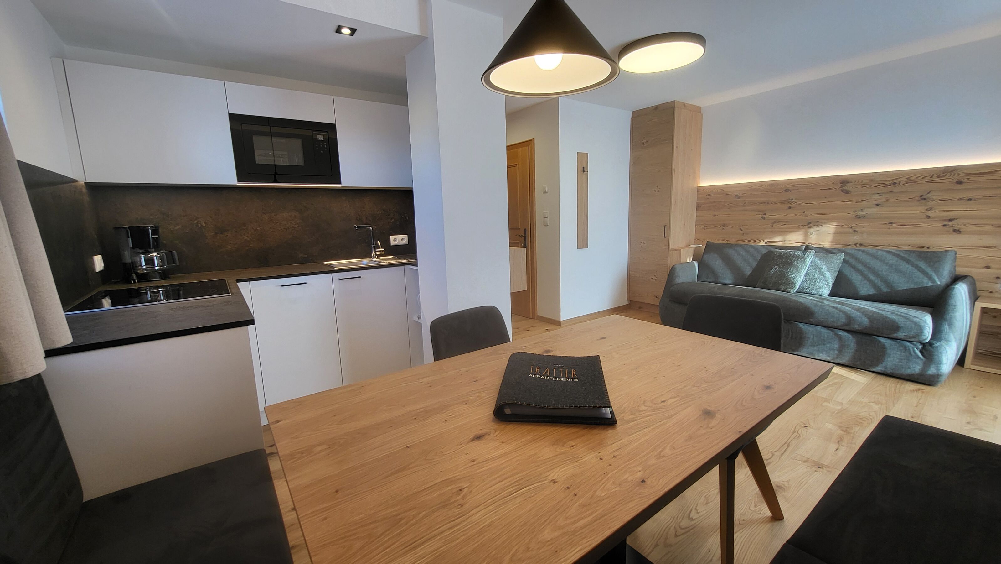 NEU Appartment MERAN Wohnraum