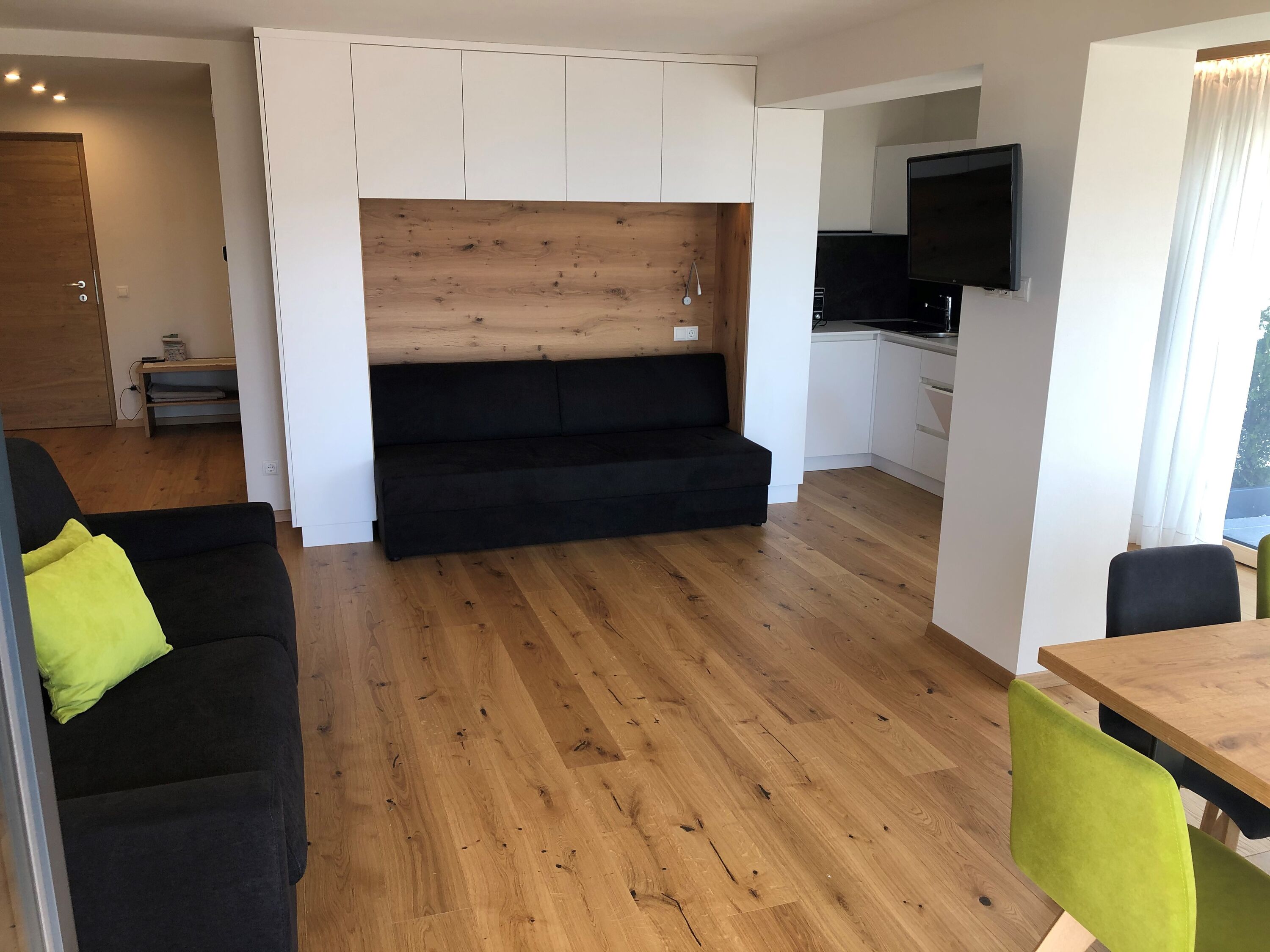 Ferienwohnung Kaltern Wohnraum mit Küche