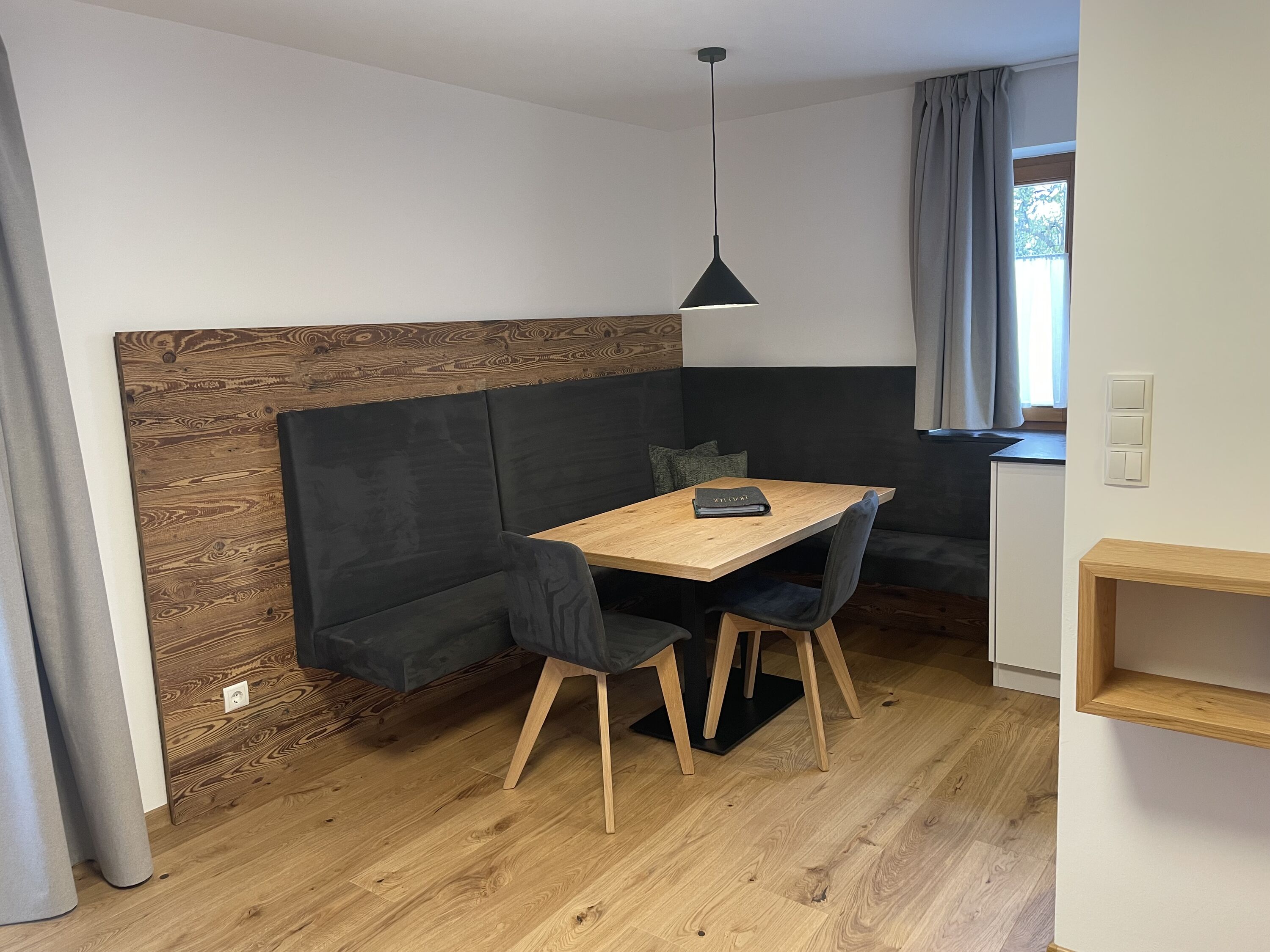 NEU Appartment MERAN Essbereich
