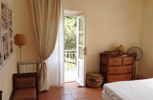 Schlafzimmer mit Balkon