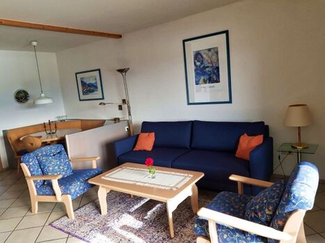 Wohnzimmer mit Essecke