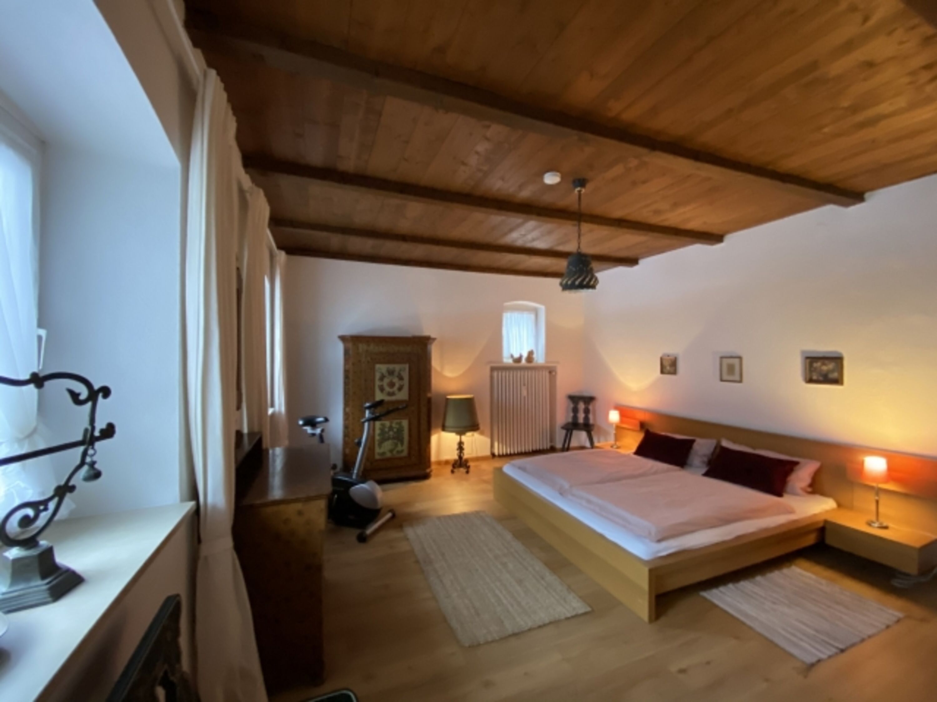 Schlafzimmer 2