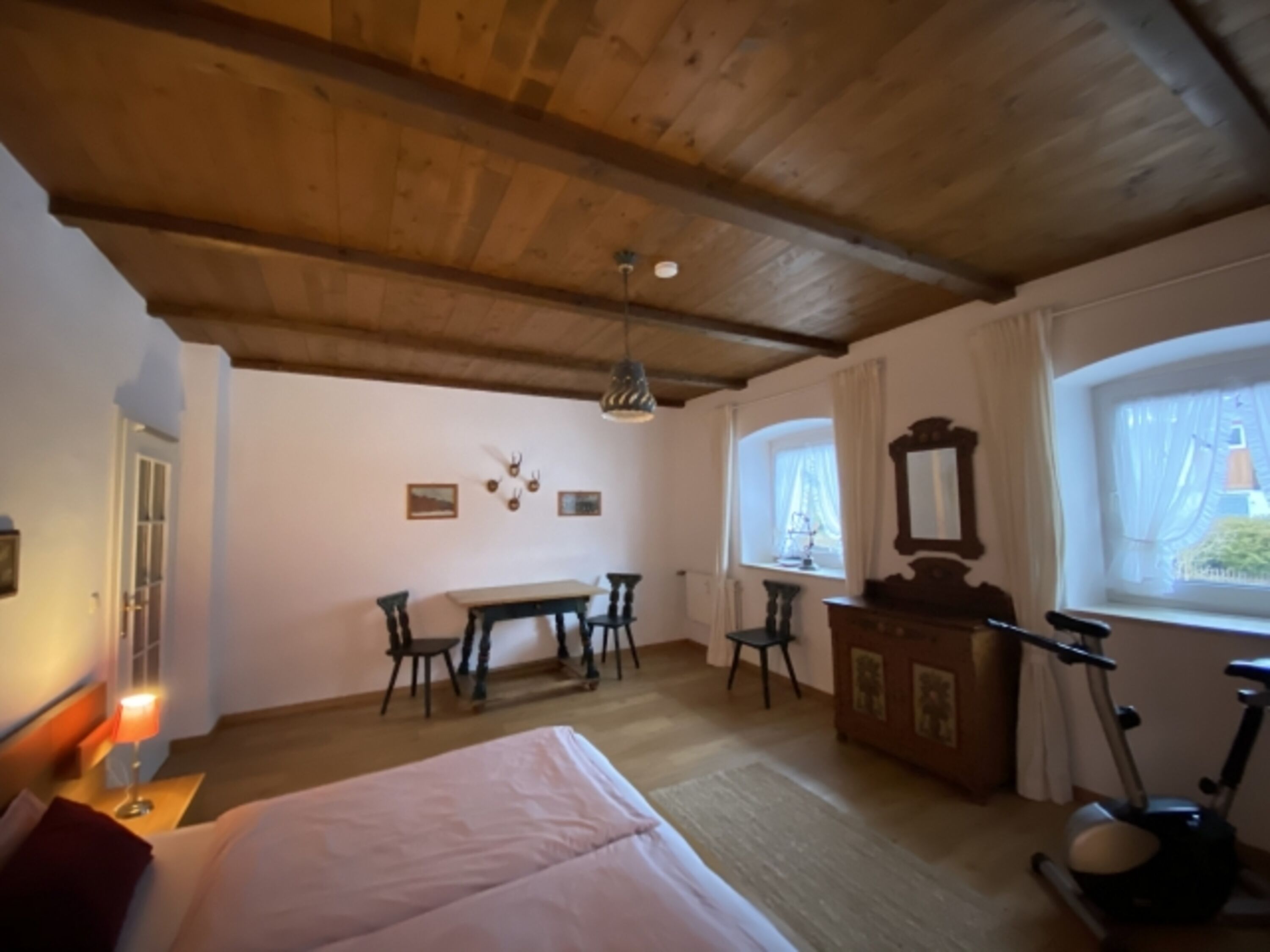 Schlafzimmer 2
