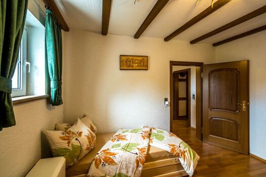 Schlafzimmer 2