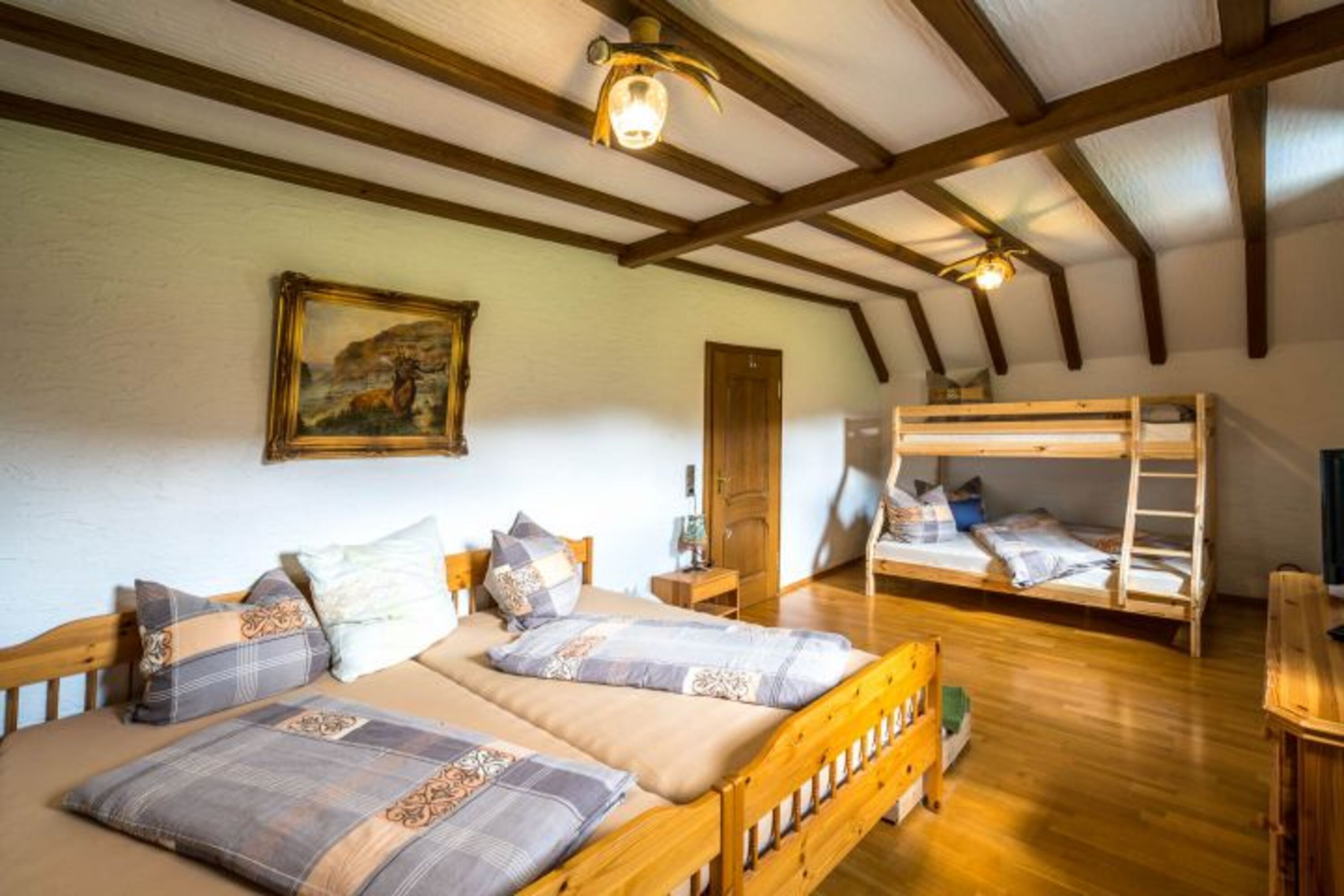 Schlafzimmer 1