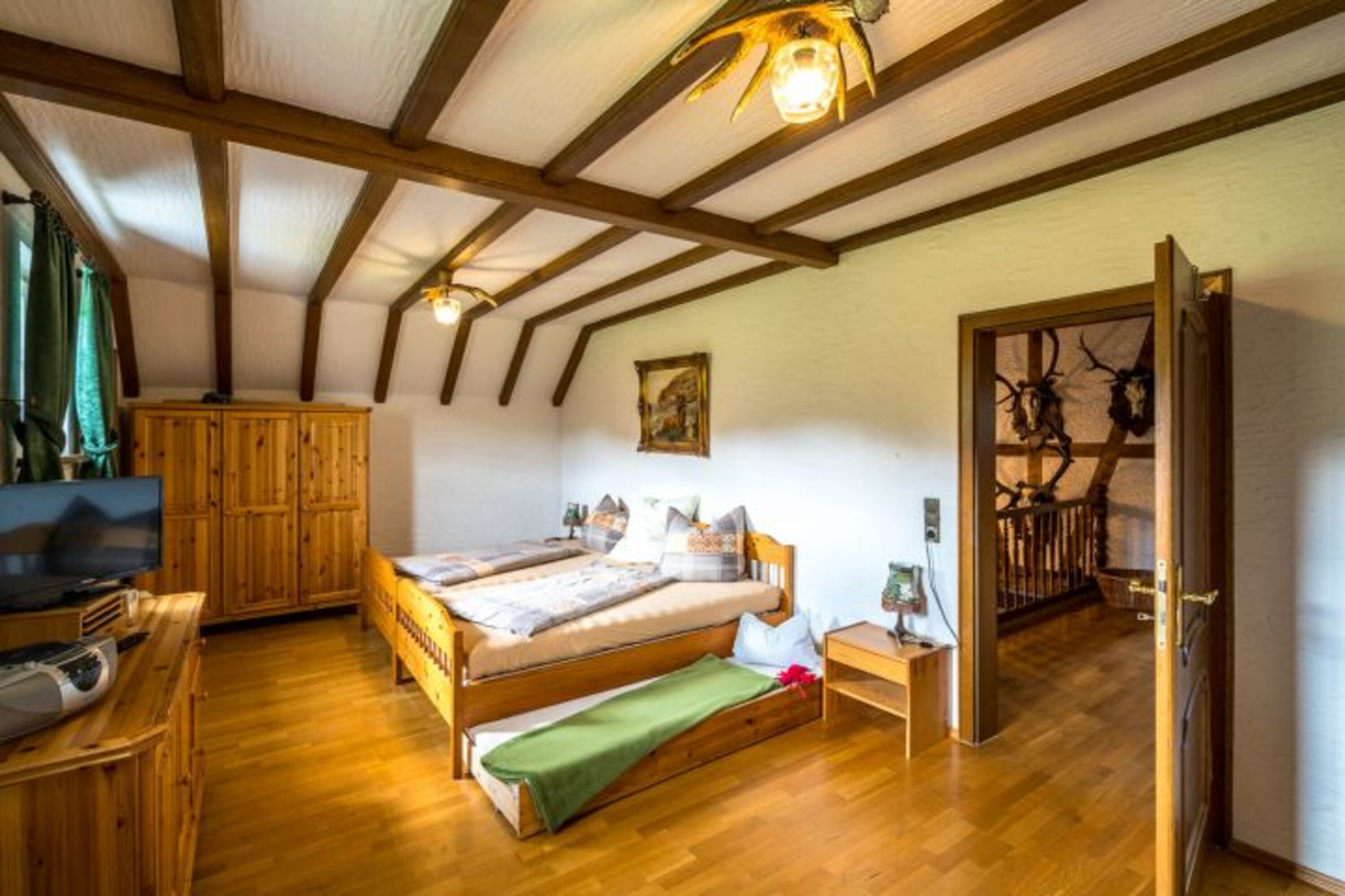 Schlafzimmer 1