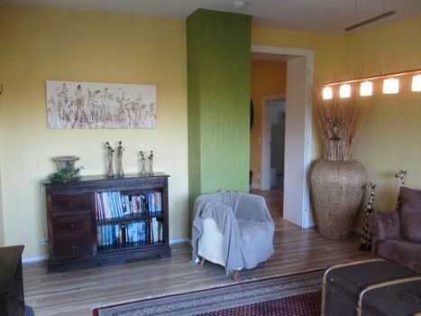 Geradeaus geht es in den Eßbereich