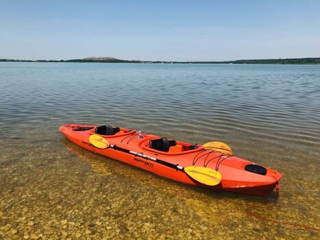 Einer und Doppelkajak zum leihen