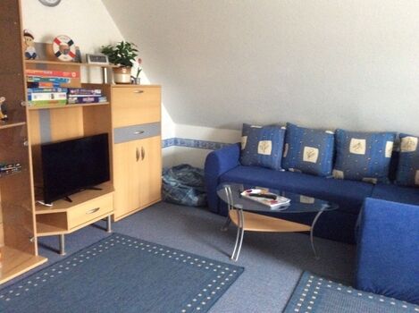 Kinderschlafzimmer/ andere Seite mit Couch