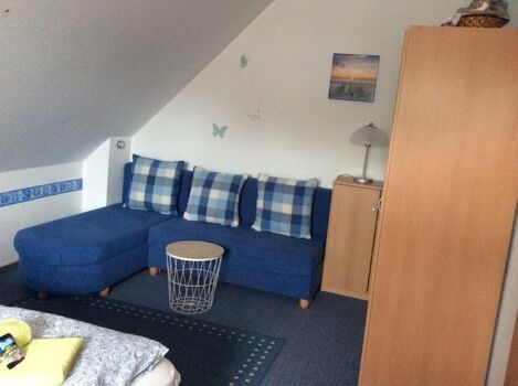 Elternschlafzimmer/andere Seite mit Couch