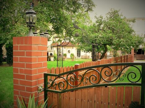 Kutscherhaus Casa Chabeli - im hinteren Teil des Anwesens