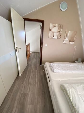 Schlafzimmer mit Flur