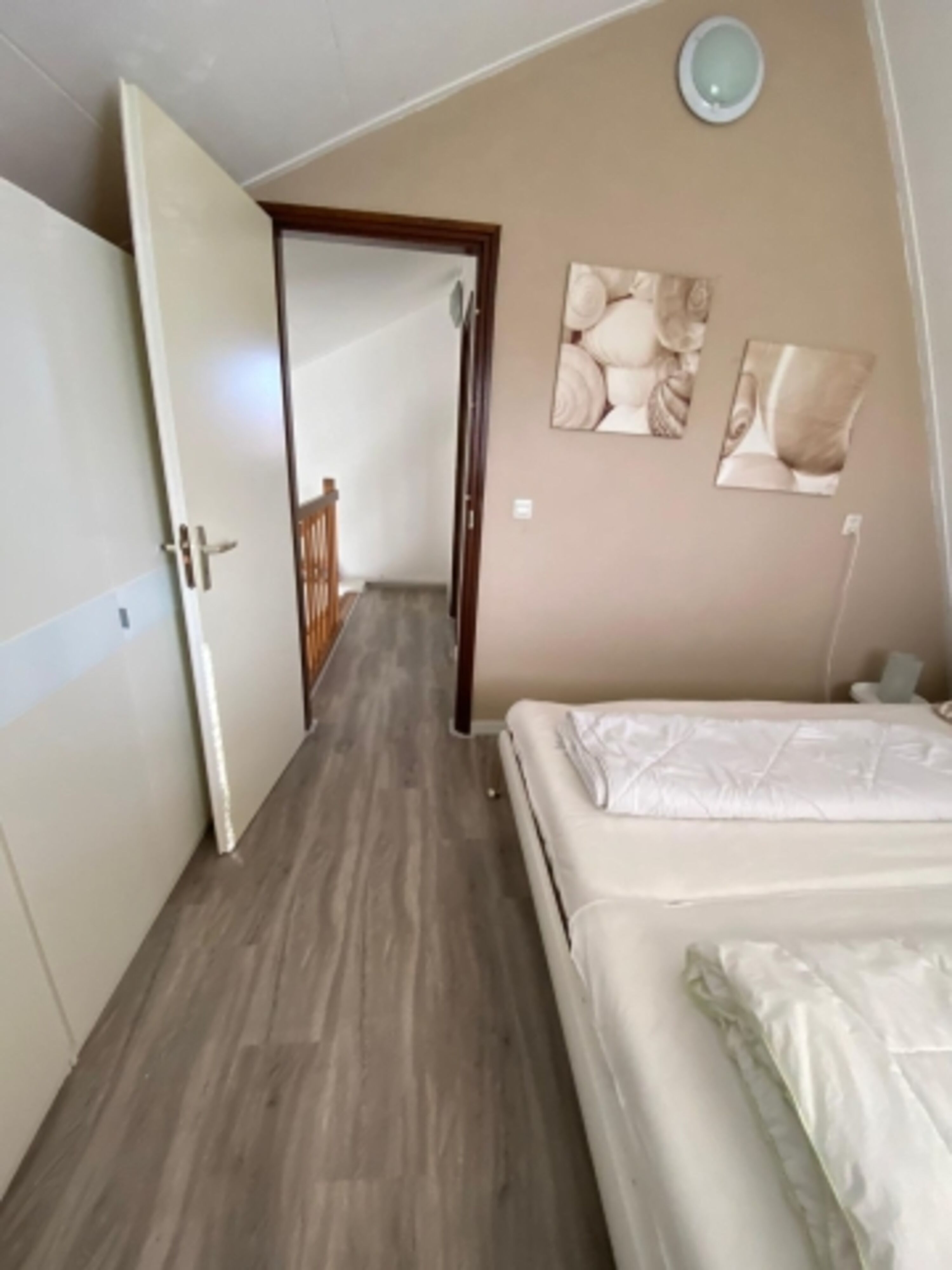 Schlafzimmer mit Flur