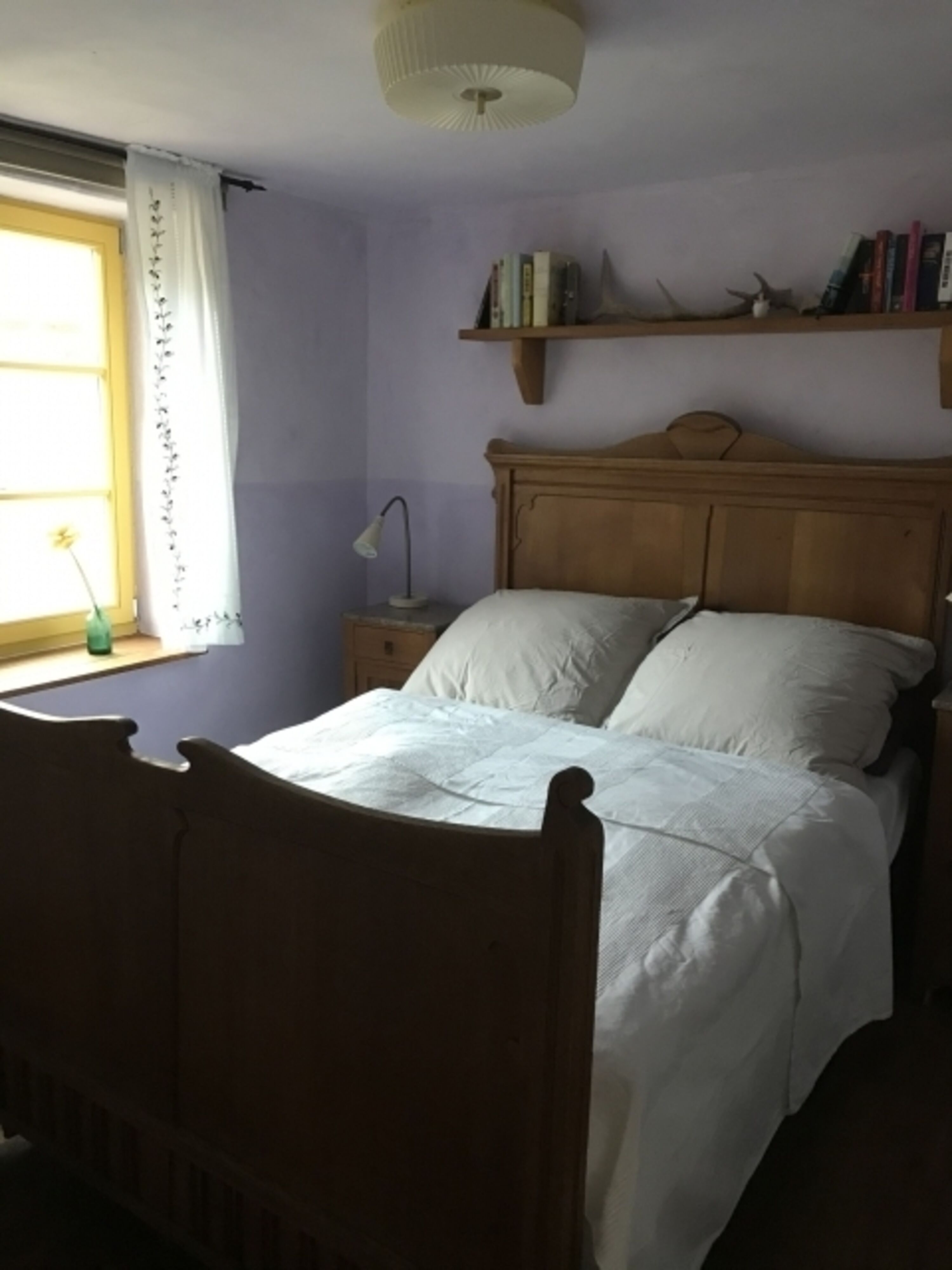 Schlafzimmer 1