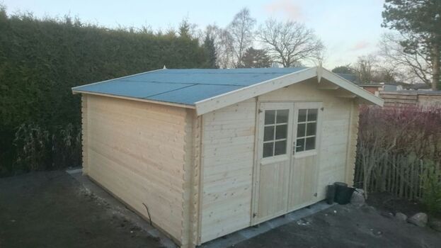 großes Gartenhaus für Fahrräder