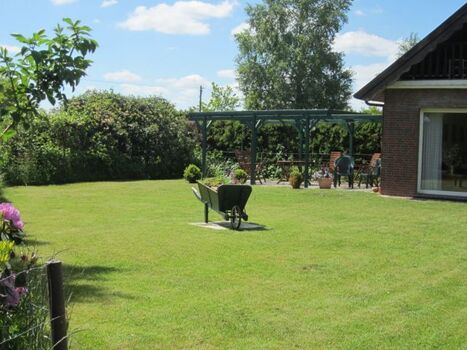 Garten Ferienhaus Maya