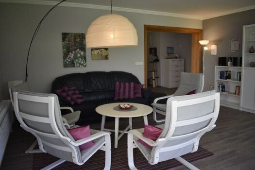 Unser gemütliches Wohnzimmer lädt zum verweilen und relaxen ein