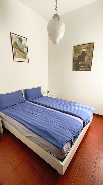 Schlafzimmer mit 2 Einzelbetten
