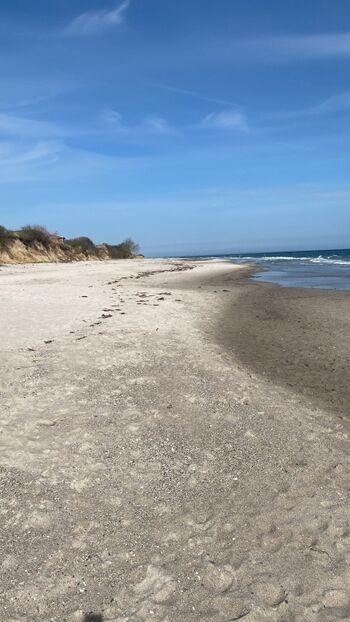 am Strand Richtung Falshöft