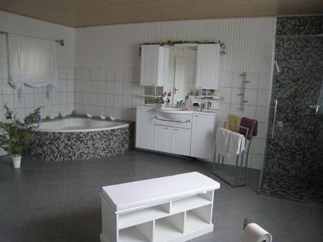 Badezimmer im EG