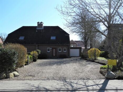 Vorderseite   Einfahrt