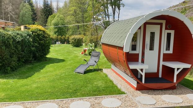 Sauna mit Panoramablick in den Garten