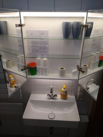 Spieglschrank mit allem Komfort