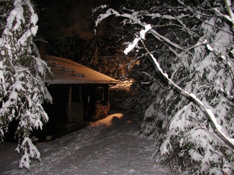 50 cm Schnee mit Meterlangen Eiszapfen