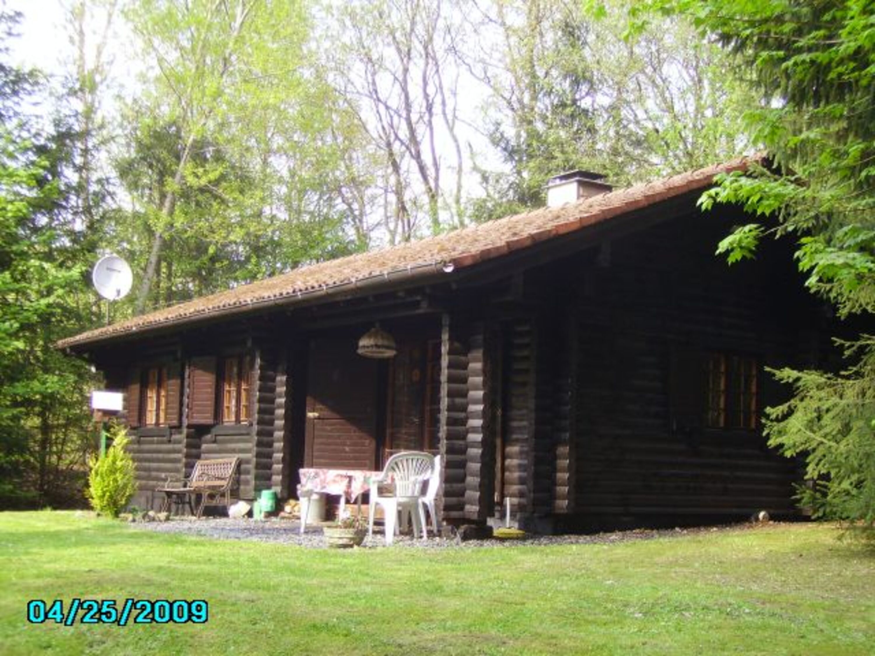 Blockbohlenhaus in der Sommerfrische