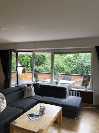 Blicj auf den Balkon( Neu)