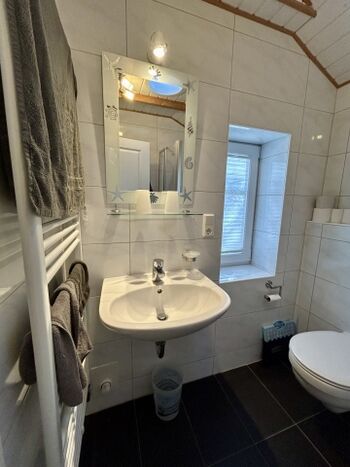 Badezimmer (Handtücher optional)