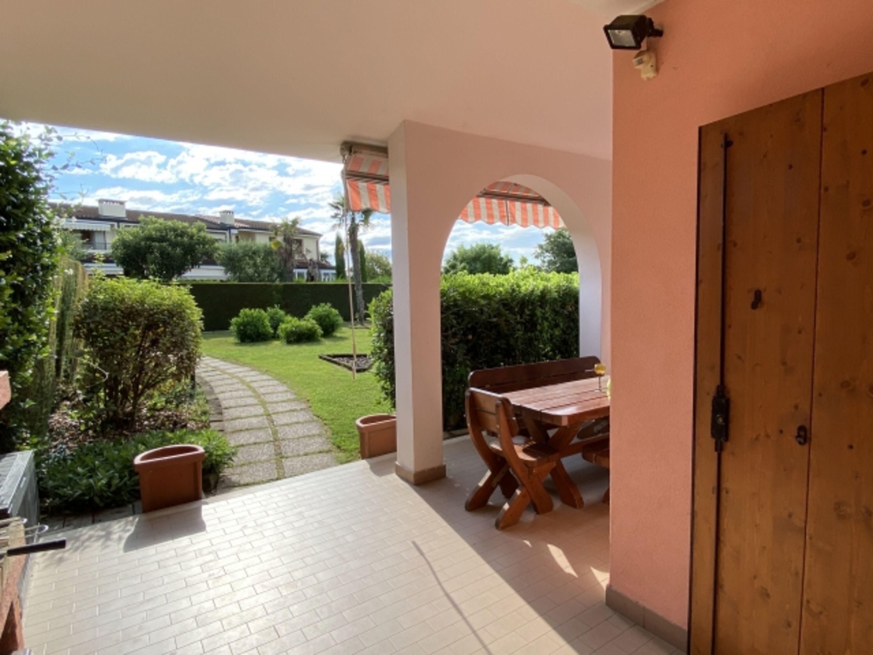 Die Terrasse und der Garten