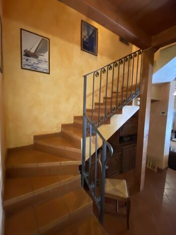 Treppe zum Obergeschoss