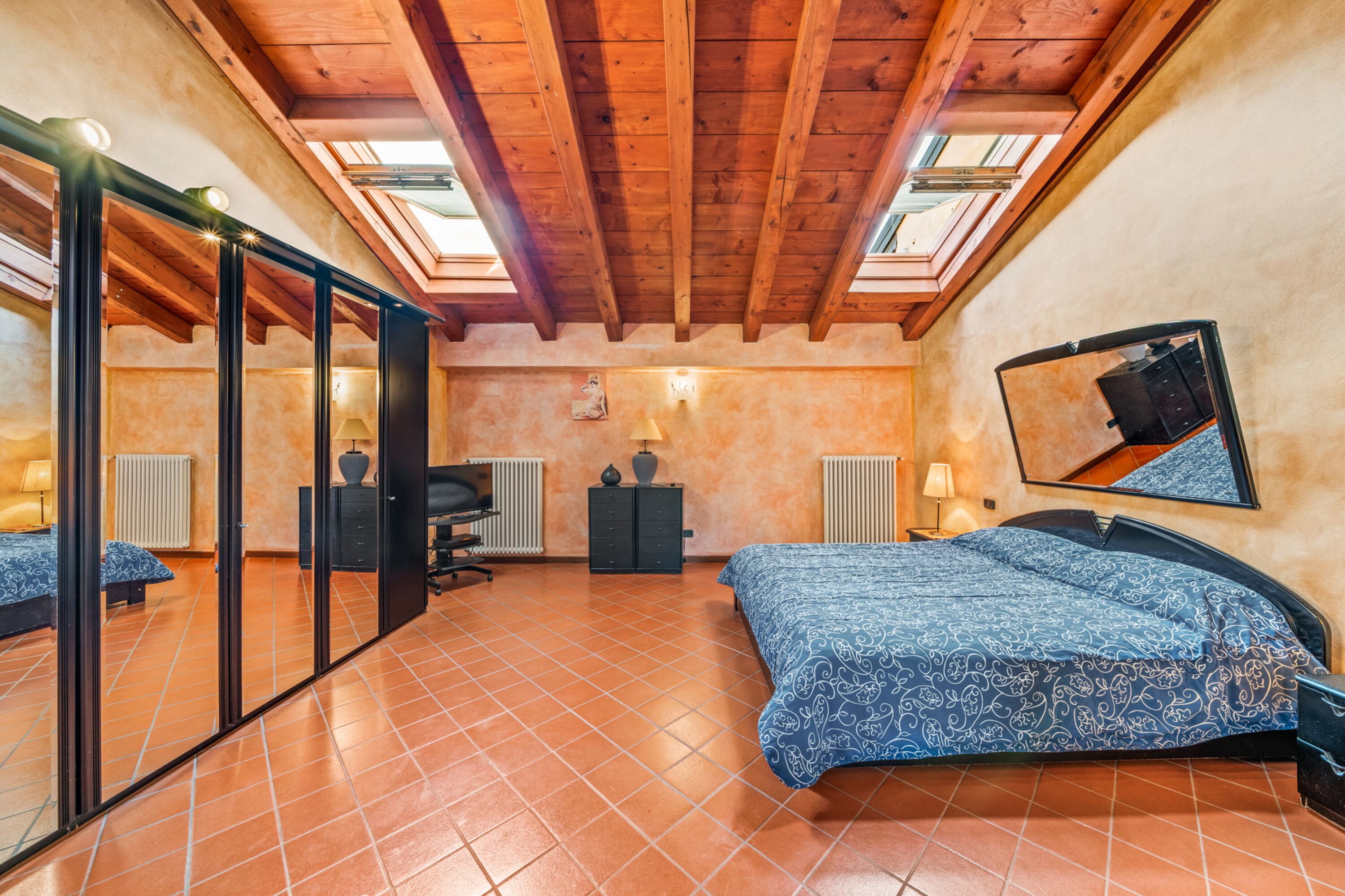das 2.e Schlafzimmer im Obergeschoss
