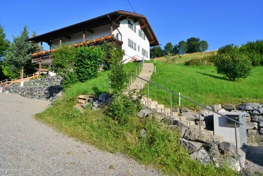 Unsere Außentreppe mit Beleuchtung