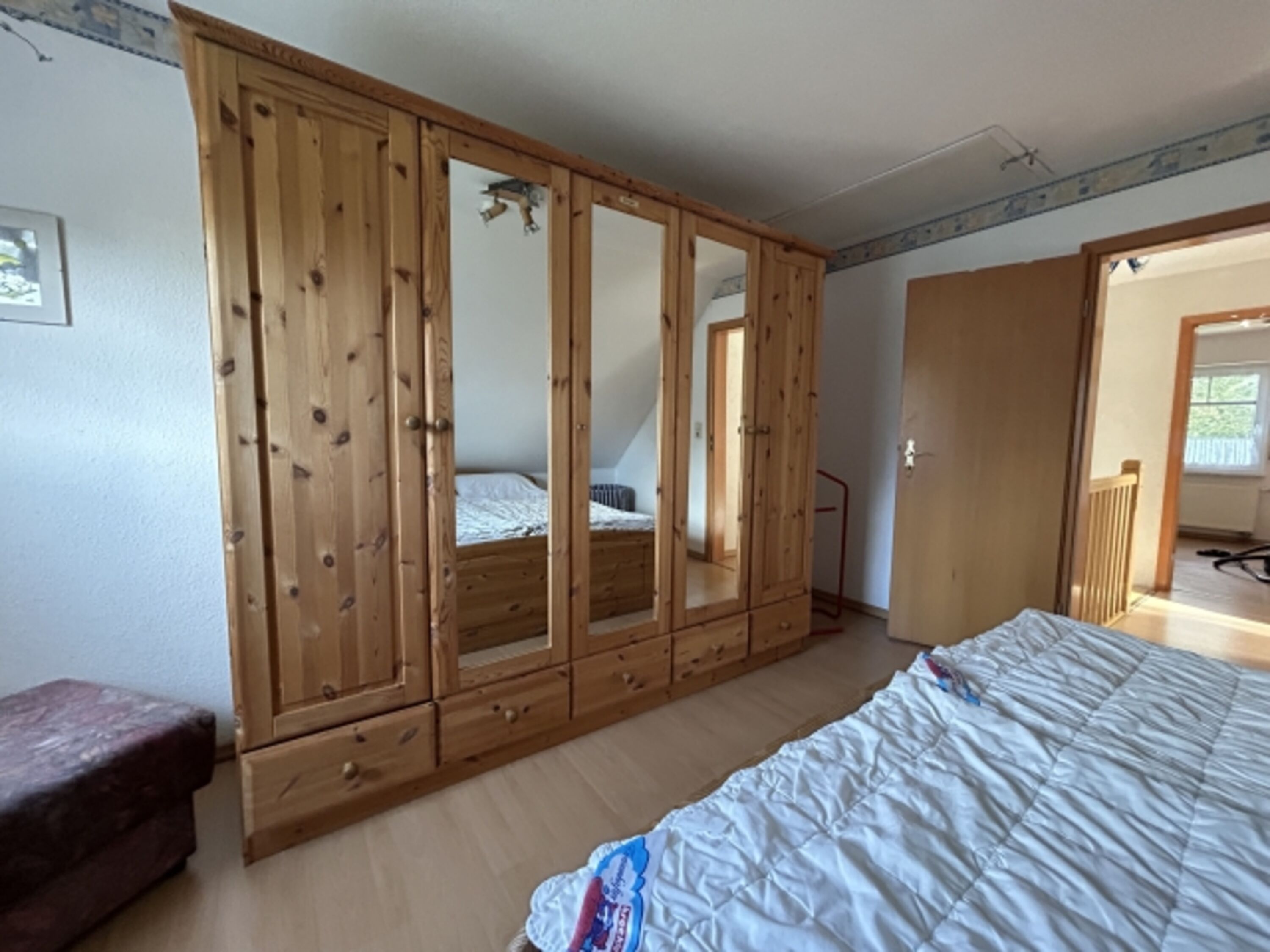 2.Schlafzimmer oben rechts