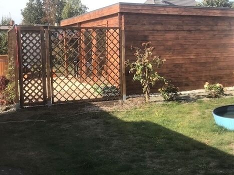 Gartenhaus Seitenansicht