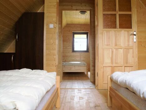 Die Schlafzimmer sind einzeln abschlissbar sind.