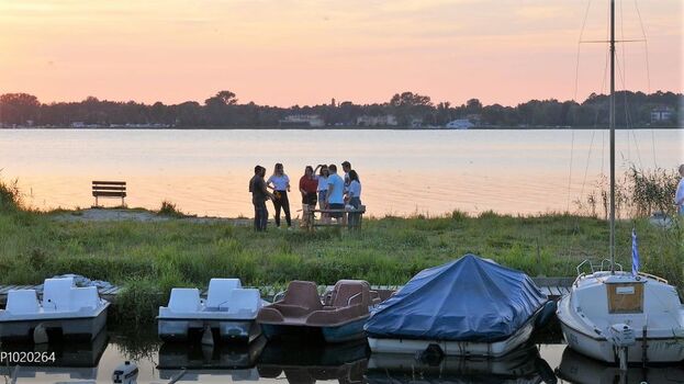 Unsere Häuser liegen direkt am Jamnosee. 