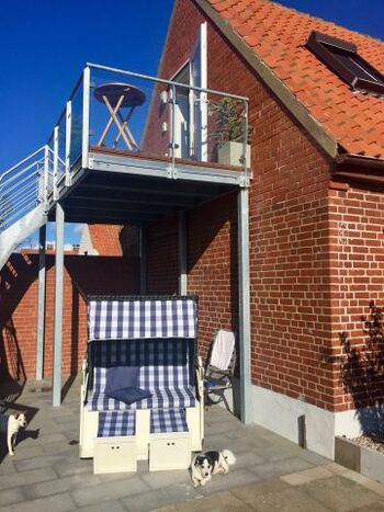 Blick hoch zur Wohnung 