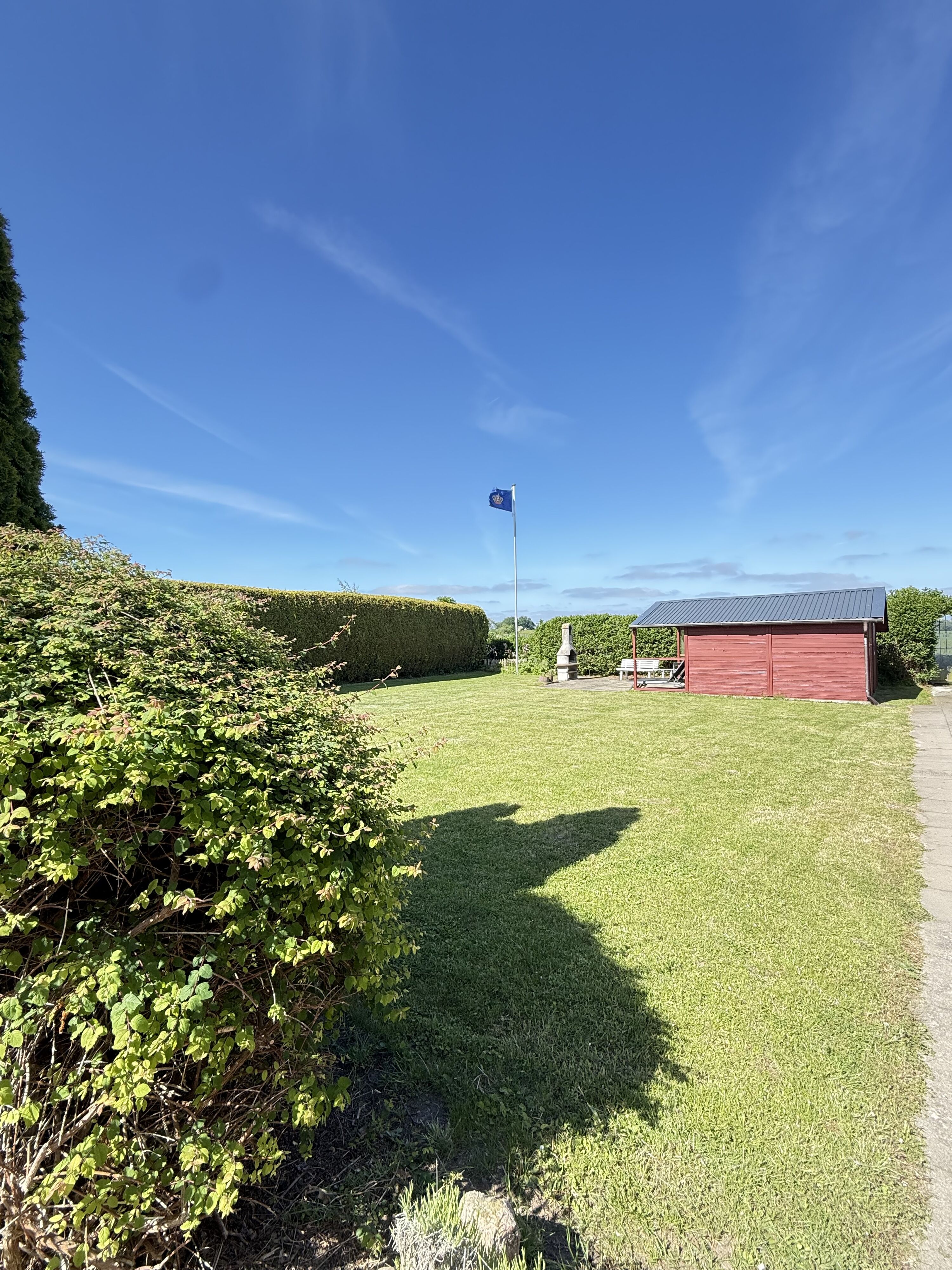 Großer Eingezäunter Garten