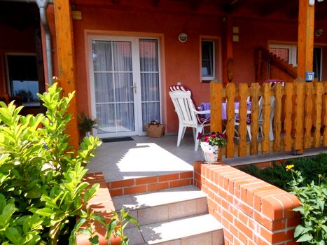 überdachte Terrasse